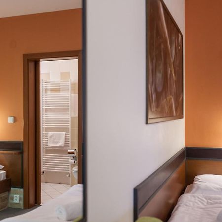 Hotel Vinar - Bed & Breakfast Kurdějov Exterior foto