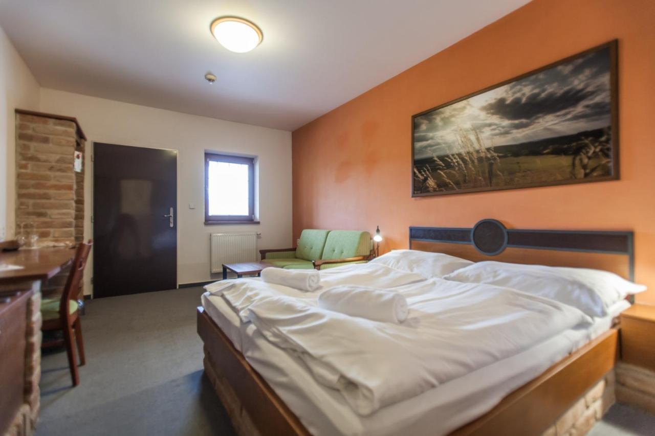 Hotel Vinar - Bed & Breakfast Kurdějov Exterior foto